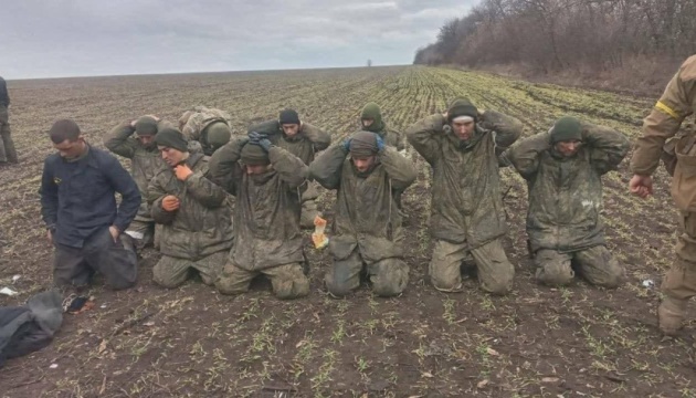 Понад 2000 окупантів подали звернення про здачу в полон