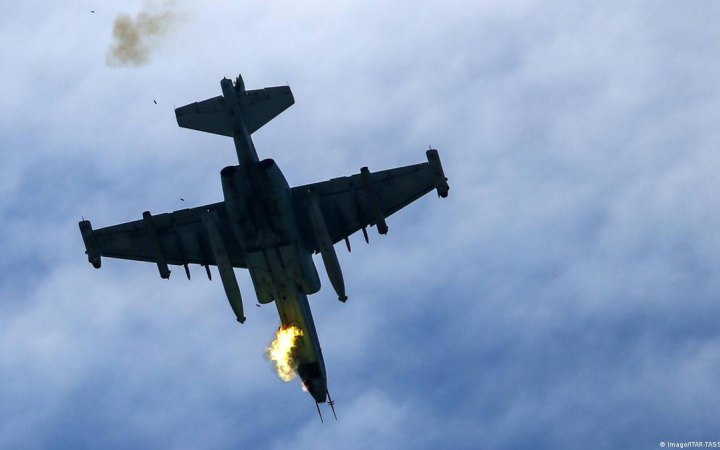 Українські воїни зранку вже збили вертоліт та штурмовик росіян