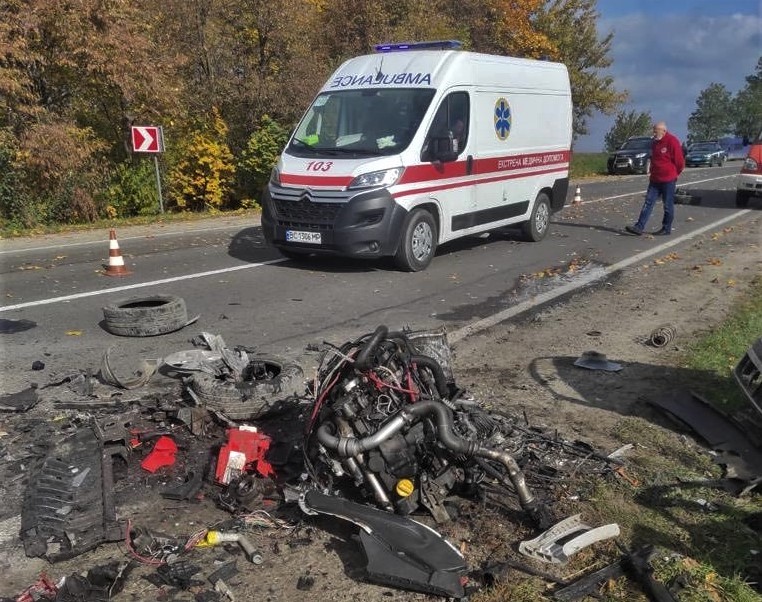 На Львівщині зіткнулися дві автівки – загинули обидва водії