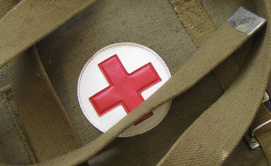 На окупованій Луганщині медиків змушують стати на військовий облік
