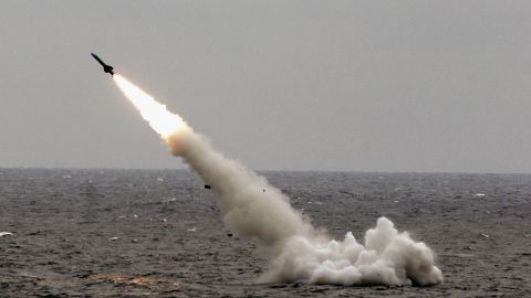 Росія запускає ракети зі знятими ядерними боєголовками, щоб виснажити українську ППО — Пентагон