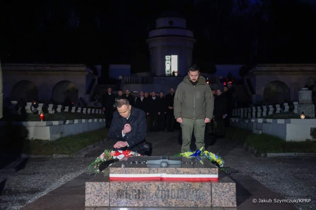 Зеленський та Дуда вшанували пам’ять польських військових на Меморіалі орлят у Львові