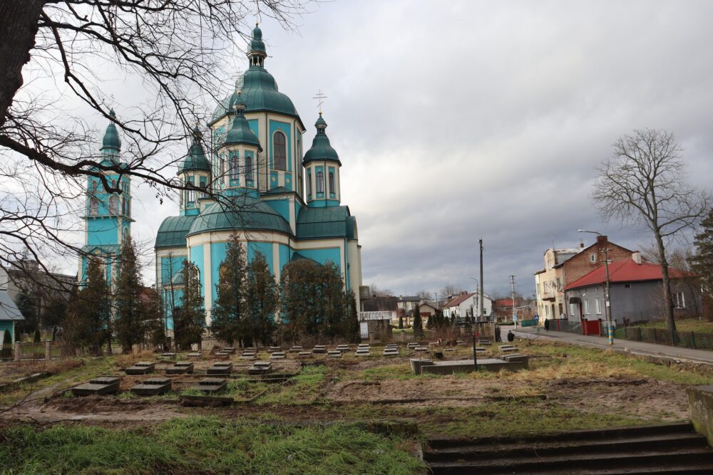 У Мостиськах, що на Львівщині, кладовище радянських солдатів перенесуть з центральної частини міста