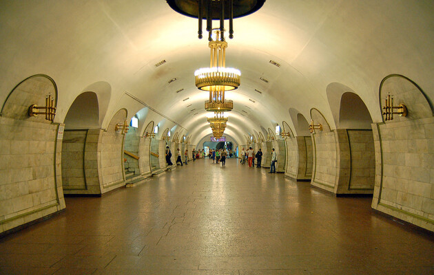 Станції київського метро “Дружби народів” та “Площа Льва Толстого” отримають нові назви