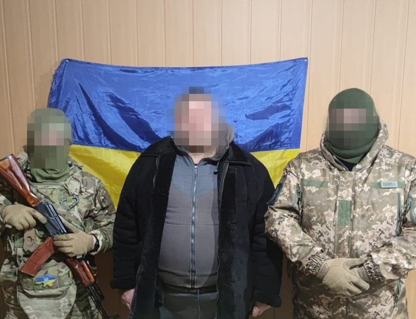 Затримали колишнього беркутівця, який “зливав” бойові позиції українських військ на Донеччині