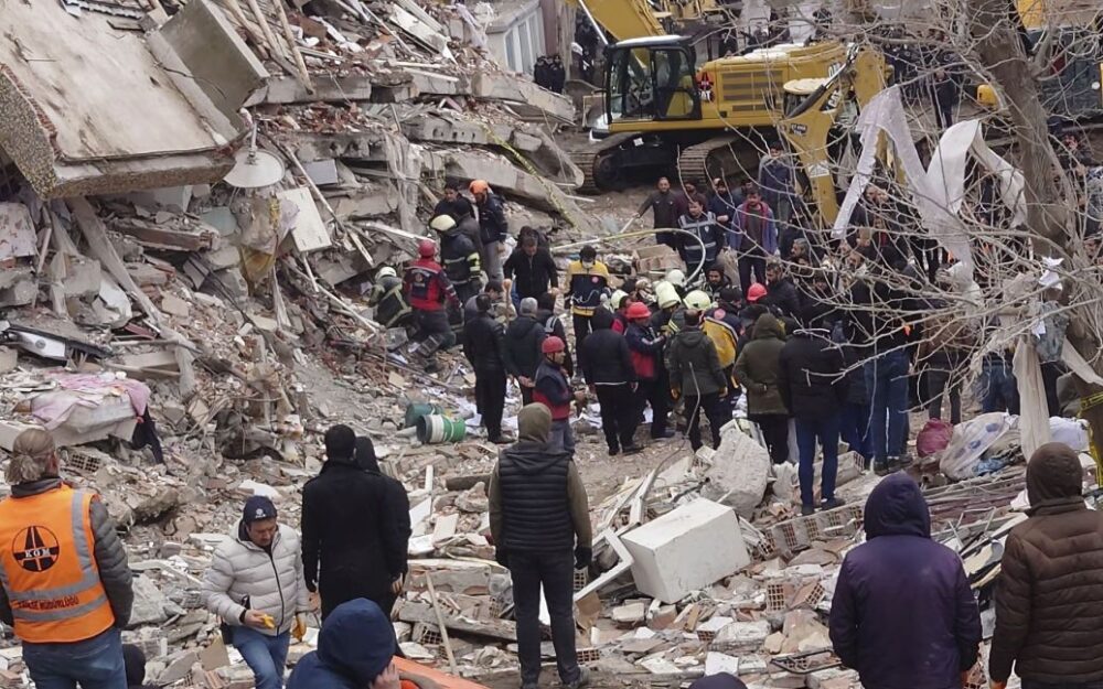 У зоні землетрусів в Туреччині відшукали дев’ятьох громадян України