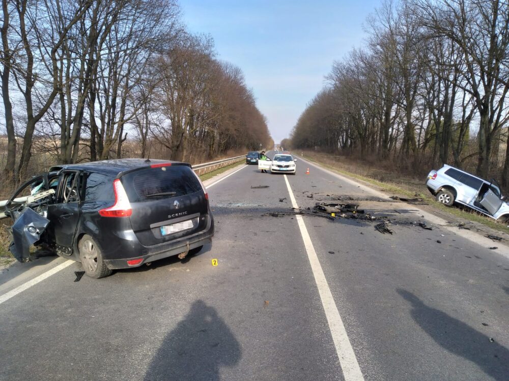 На Львівщині п’яний водій зіткнувся з авто, яким кермував неповнолітній