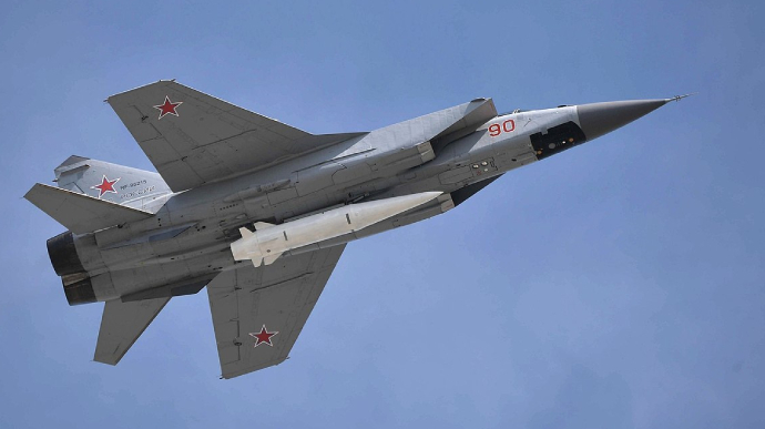 Повітряні сили: росіяни вперше атакували Україну шістьма “Кинджалами” за раз
