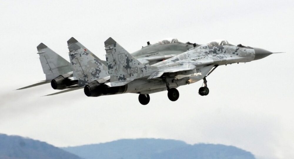 Уряд Словаччини схвалив передачу Україні винищувачів МіГ-29