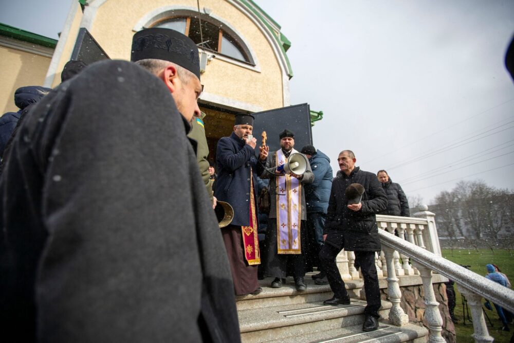 На Франківщині храм зі спротивом перейшов від УПЦ МП до ПЦУ