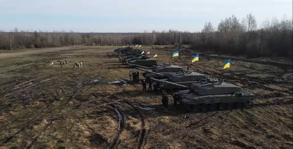 Міноборони України підтвердило прибуття танків Challenger 2 в Україну