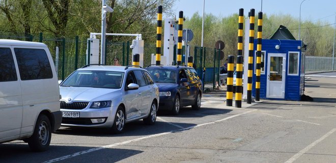 Прикордонники спростували фейк щодо обмеження виїзду юнакам від 15 років