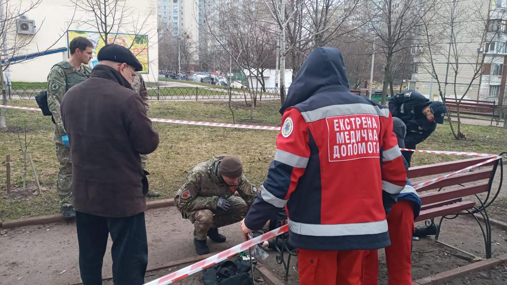 У Києві поруч з дитячим майданчиком від вибуху гранати загинув чоловік