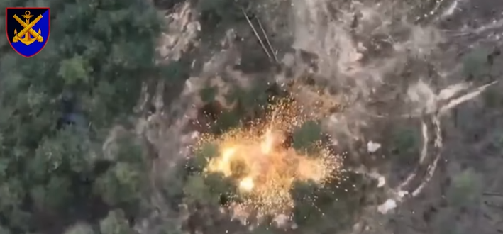 Українські воїни знищили російську гармату “Гіацинт-Б”