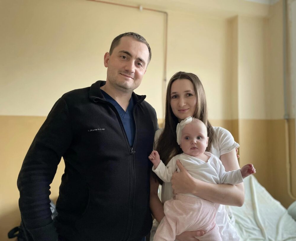 Львівські лікарі прооперували 8-місячну дитину з важкою формою епілепсії