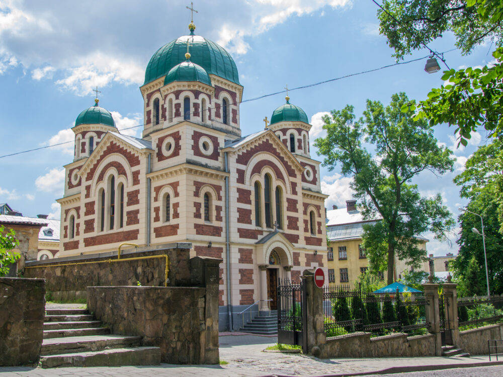 Свято-Георгієвська церква УПЦ МП у Львові, яка перейшла до ПЦУ, від самих початків була православною, але не російською