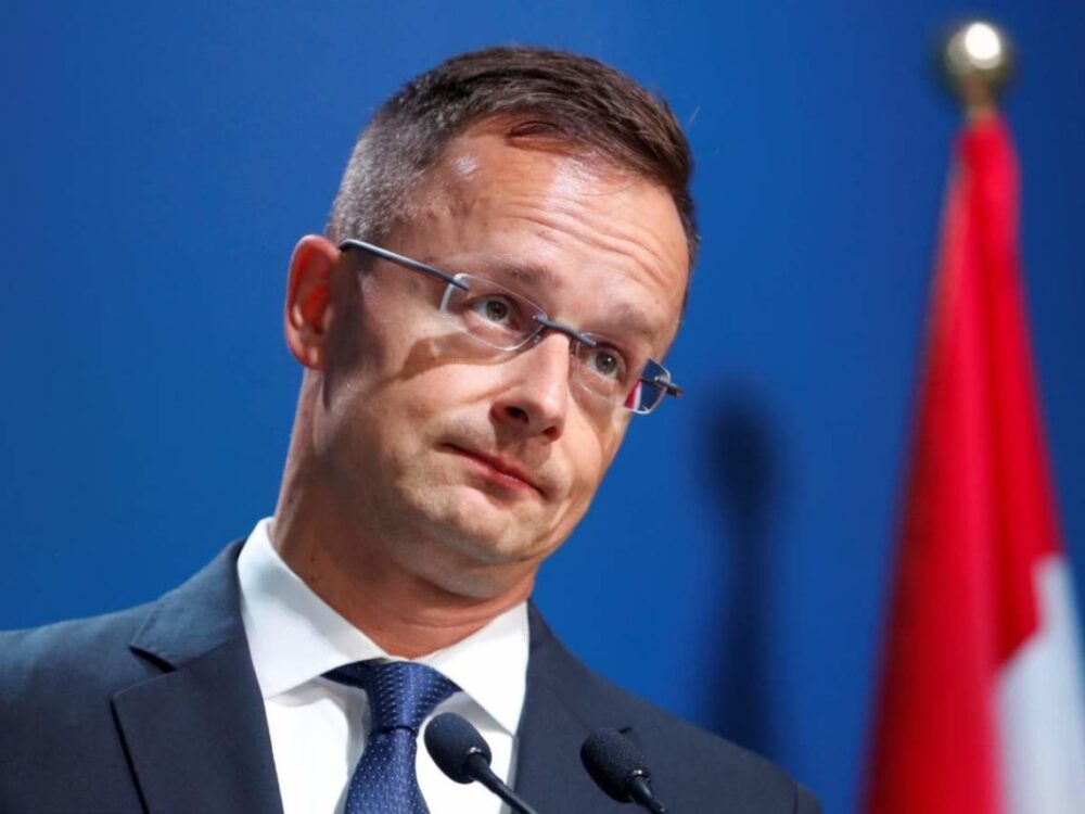 В Угорщині відповіли Зеленському на заяву про недоречну поведінку Угорщини як члена НАТО
