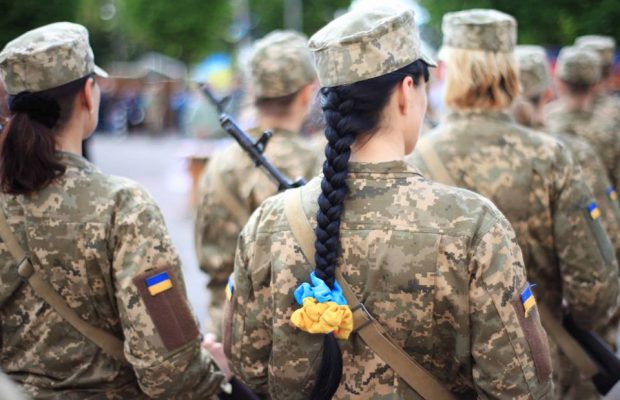 У сухопутних військах ЗСУ налічується майже 3,8 тисячі жінок-офіцерок