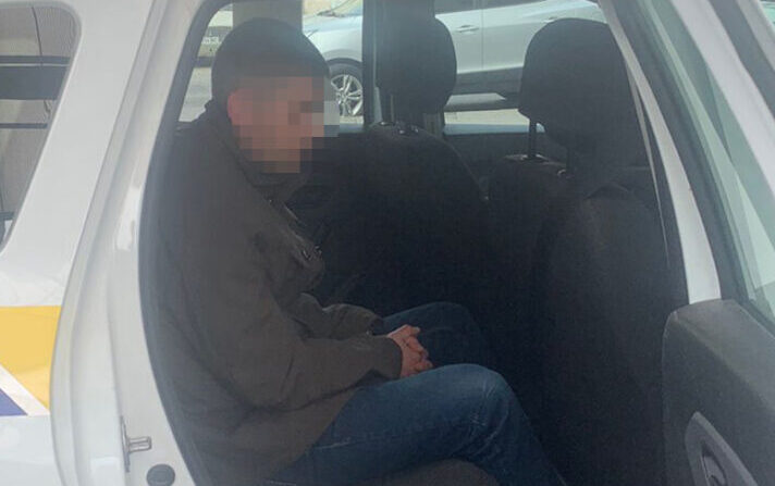 У Львові впіймали злодія, який викрав речей з чужого авто на 85 тисяч