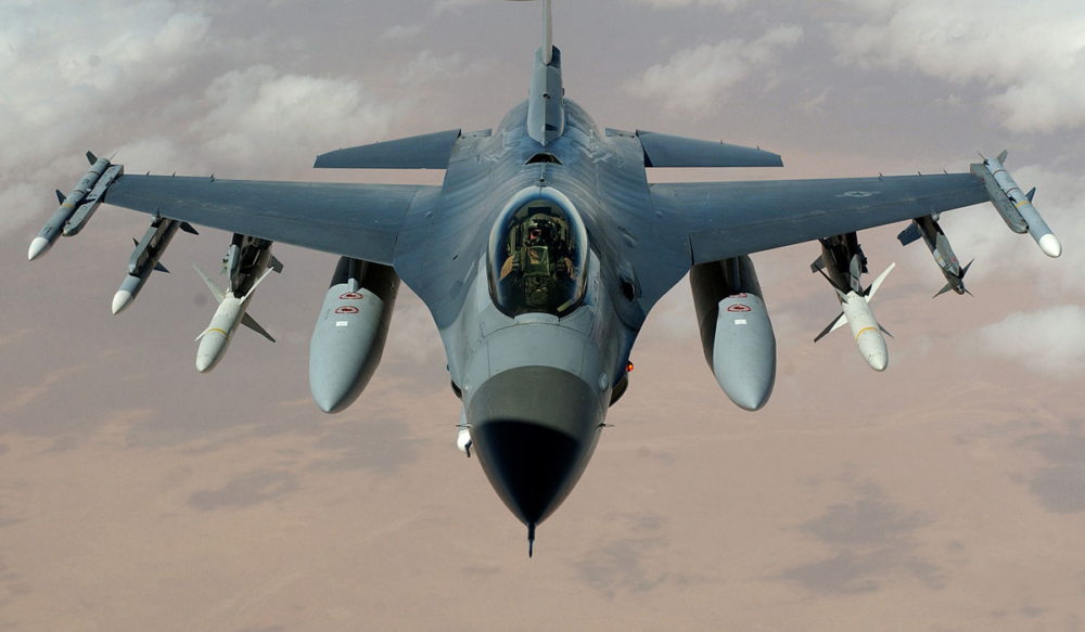У Литві заявили, що Заходу настав час надати Україні винищувачі F-16