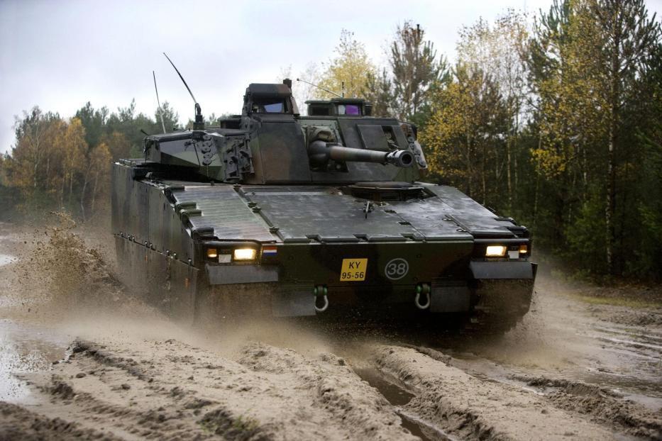 ЗСУ отримають бойові машини піхоти CV-90 від Швеції