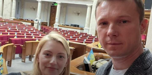 Естонська депутатка, яку підозрюють у розтраті грошей для України, йде у відставку