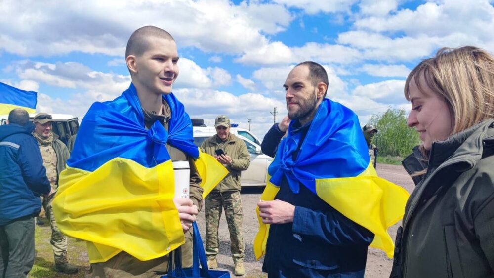 Україна повернула з полону ще 45 захисників та захисниць «Азовсталі»