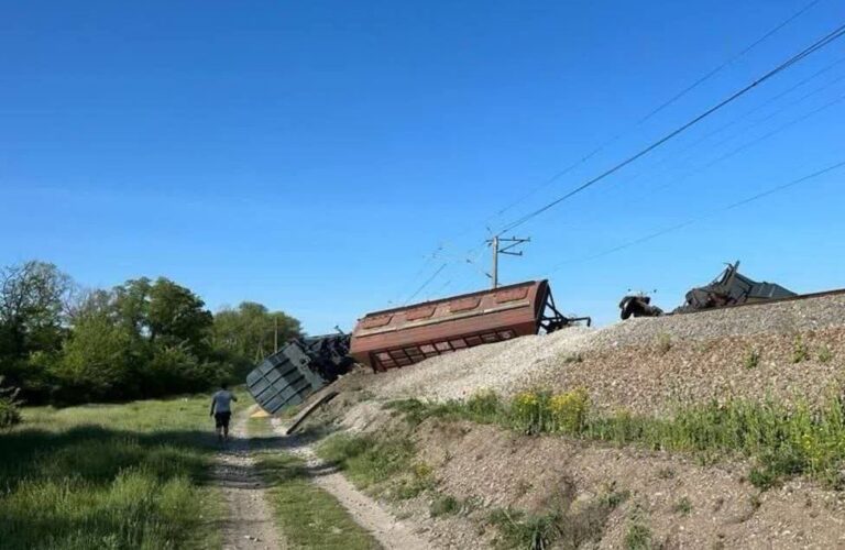 В ГУР прокоментували вибух залізниці в Криму