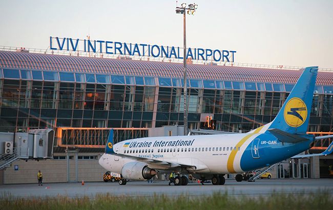 З львівського аеропорту евакуювали третій цивільний літак