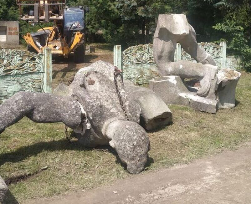 Львівська область лідирує за кількістю демонтованих радянських пам’яток