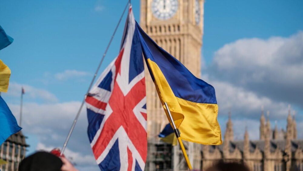Уряд Британії оголосив «історичний» пакет допомоги Україні