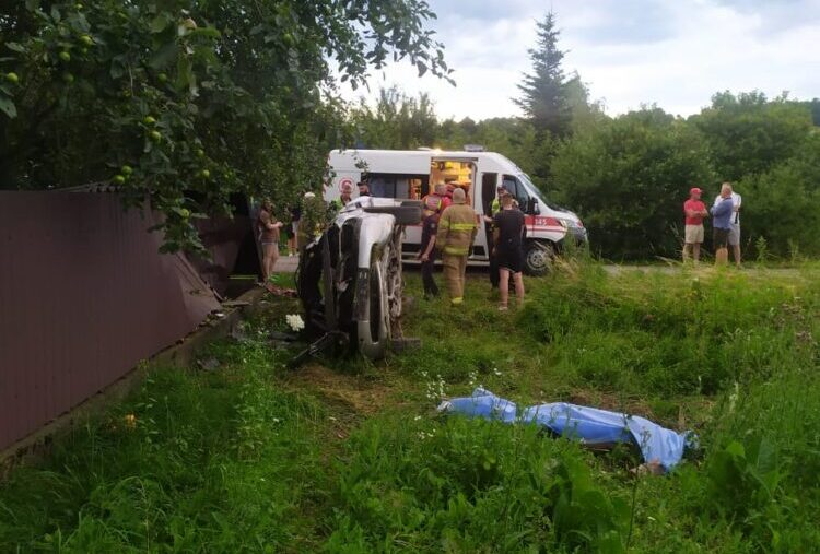 На Івано-Франківщині внаслідок ДТП загинув водій