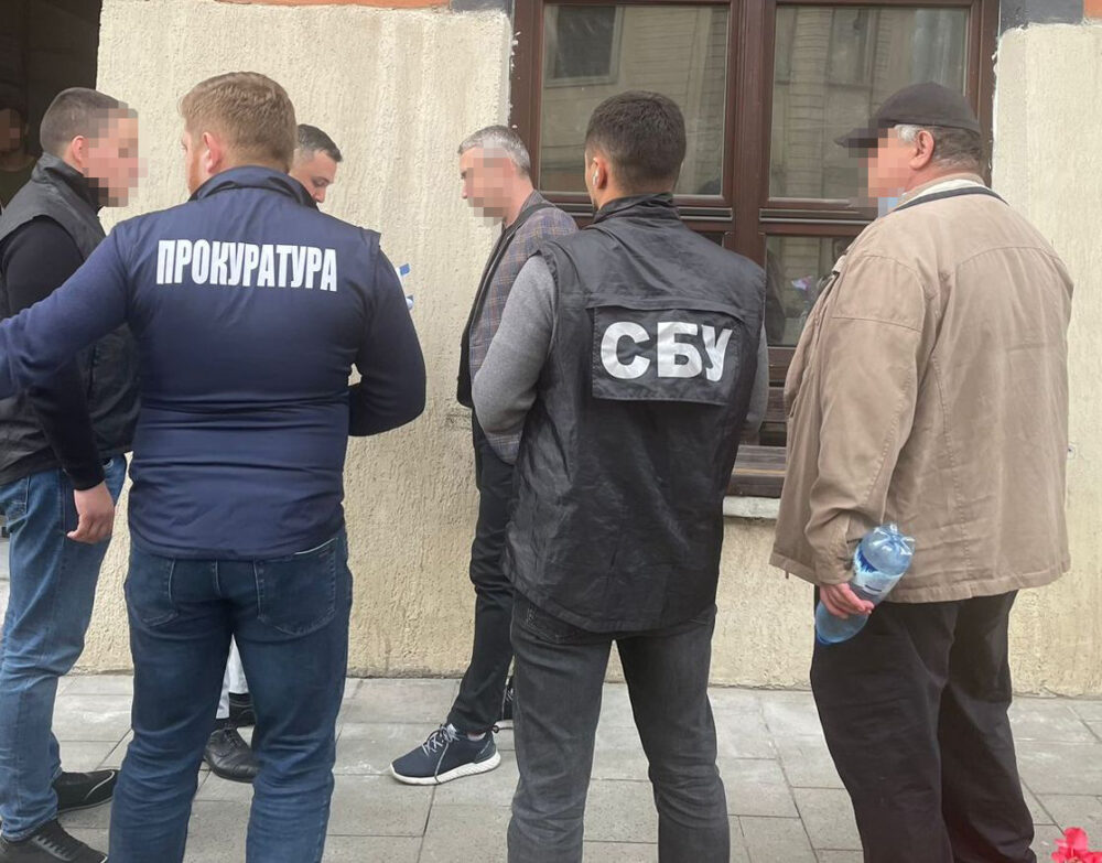 Поліція повідомила деталі затримання львівського посадовця на хабарі