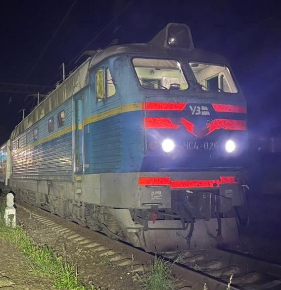 На Львівщині пасажирський потяг збив 52-річного чоловіка