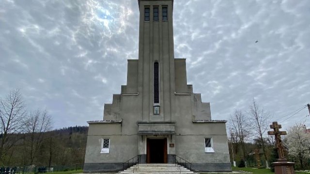 Стало відомо скільки будівель та ділянок належать московському патріархату на Львівщині