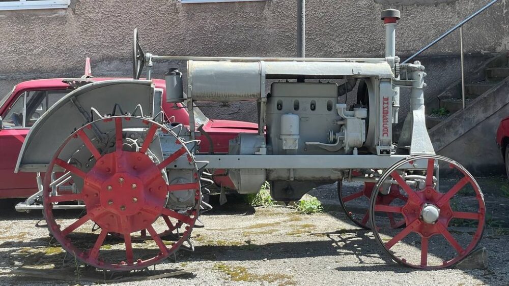 На Тернопільщині хочуть відновити і встановити пам’ятник радянському трактору