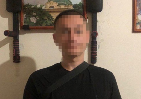 На Львівщині озброєний чоловік пограбував гуртівню