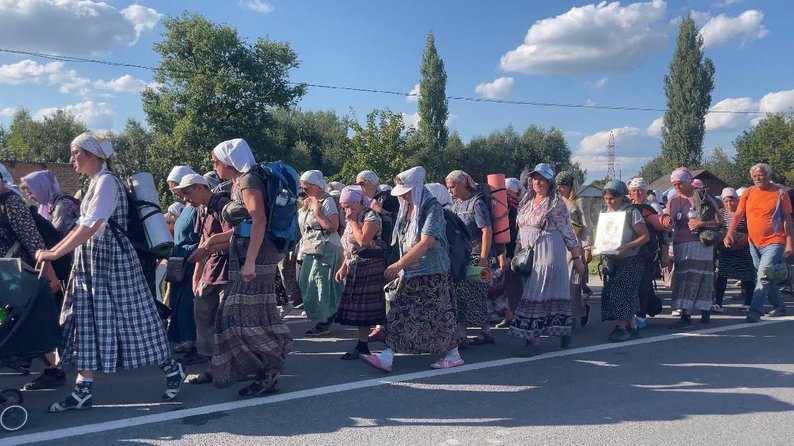 На Тернопільщині прочан московського патріархату чекають поліцейські та мітингувальники