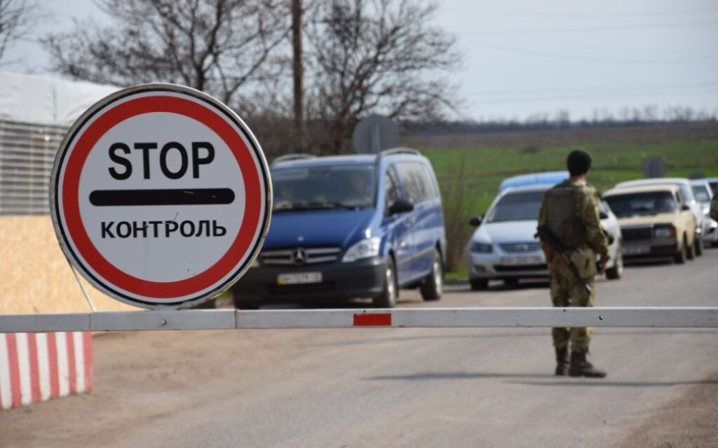 На Львівщині директор будівельної компанії хотів перетнути кордон із фальшивими документами