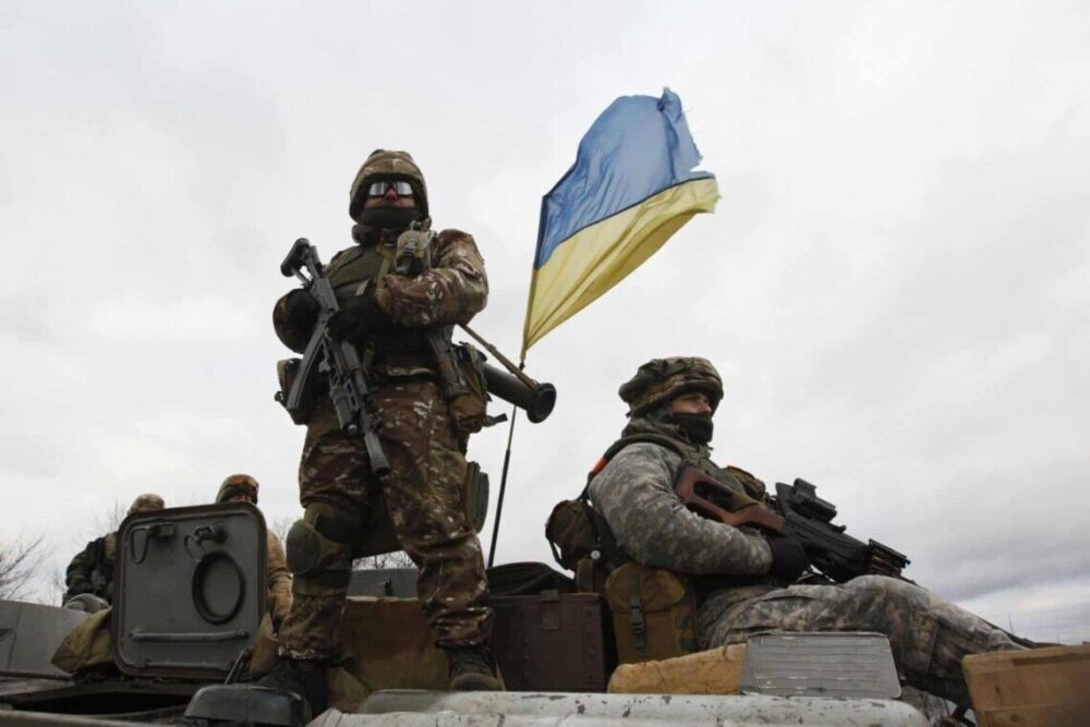 65% українців мають близьких, які воювали або воюють на фронті