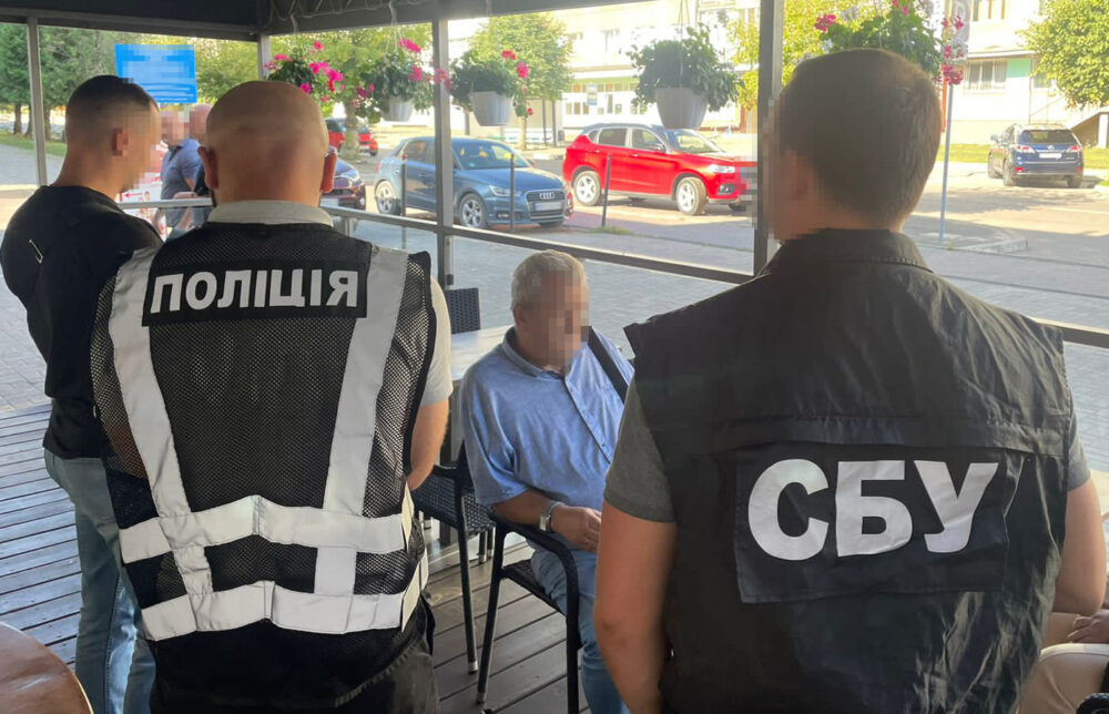 На Львівщині на хабарі затримали голову профспілки