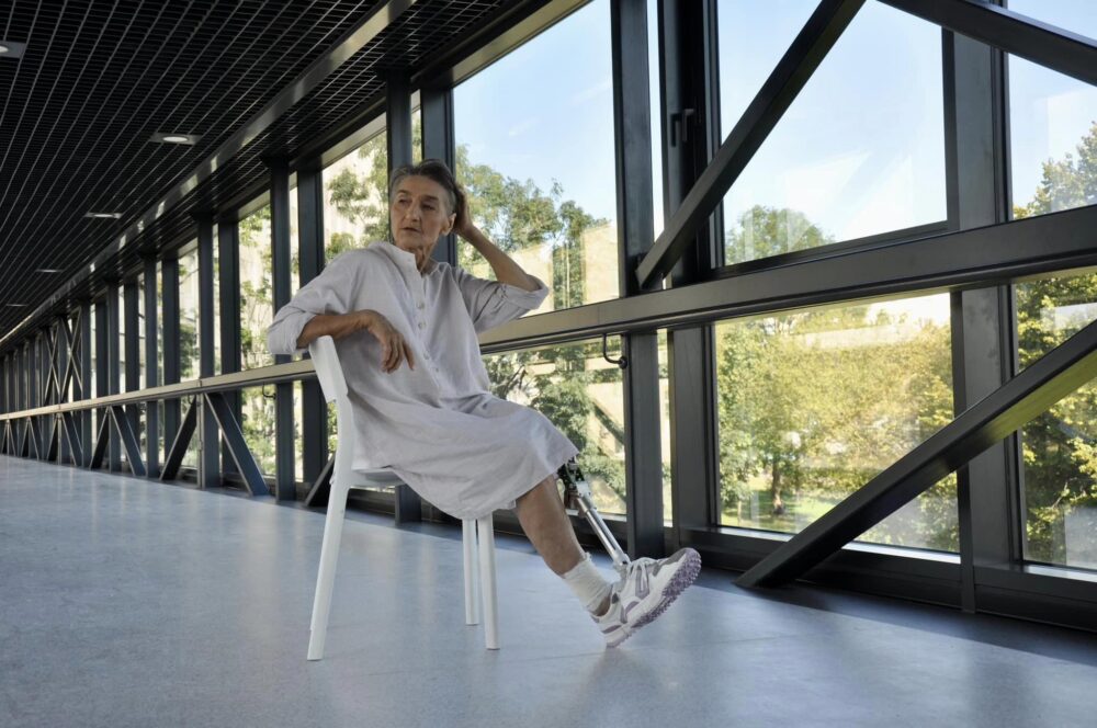 У Львові протезували пенсіонерку, яка втратила ногу через російську ракету