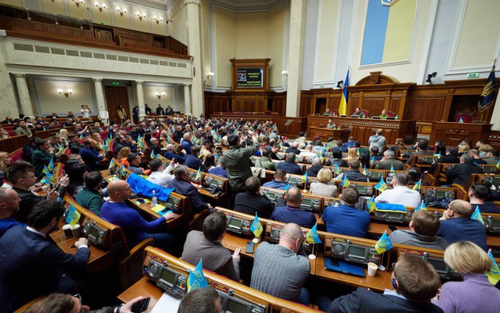 Рада ще на рік закрила реєстр декларацій посадовців: як голосували нардепи від Львівщини