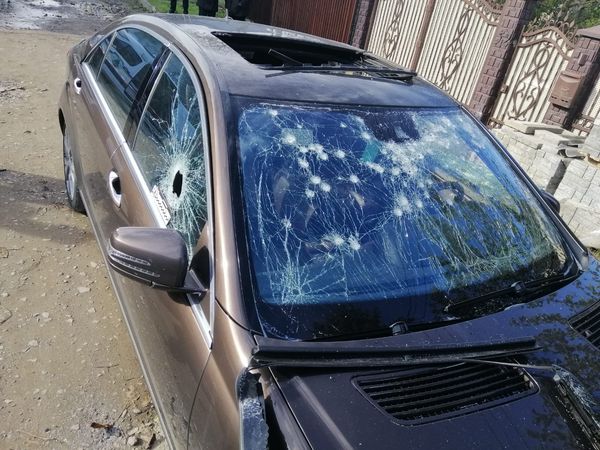 На Львівщині чоловік підірвав авто гранатою