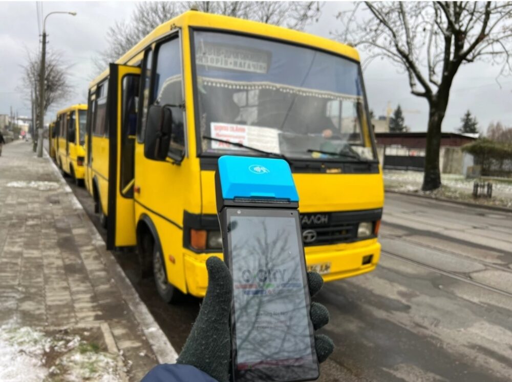 На Яворівщині в автобусах запрацювала система “check-in – сheсk-out”