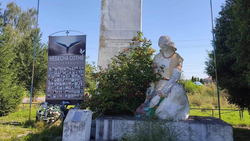 “Туди, де стоїть радянський пам’ятник, прагне прийти росія”, – ГО звернулись до мешканців львівських громад не перешкоджати декомунізації
