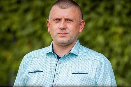 Депутат райради на Львівщині виїхав за кордон як волонтер та не повернувся