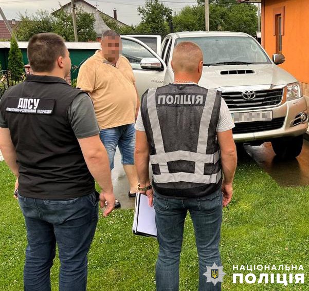 На Львівщині затримали організатора втечі чоловіків за кордон