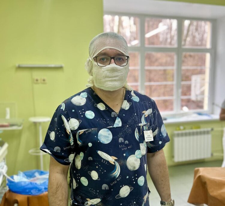 Медики у Львові рооперували трирічного пацієнта із пневмонією