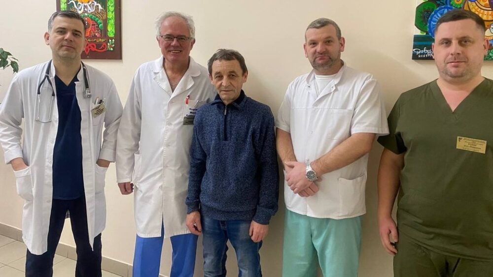 Медики у Львові видалили шлунок чоловікові, щоб врятувати від раку